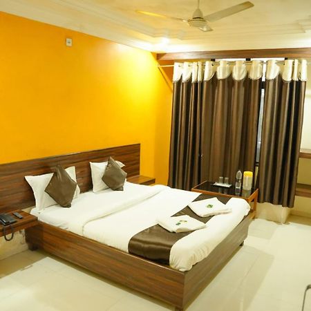 Hotel Sachidanand Shirdi Zewnętrze zdjęcie