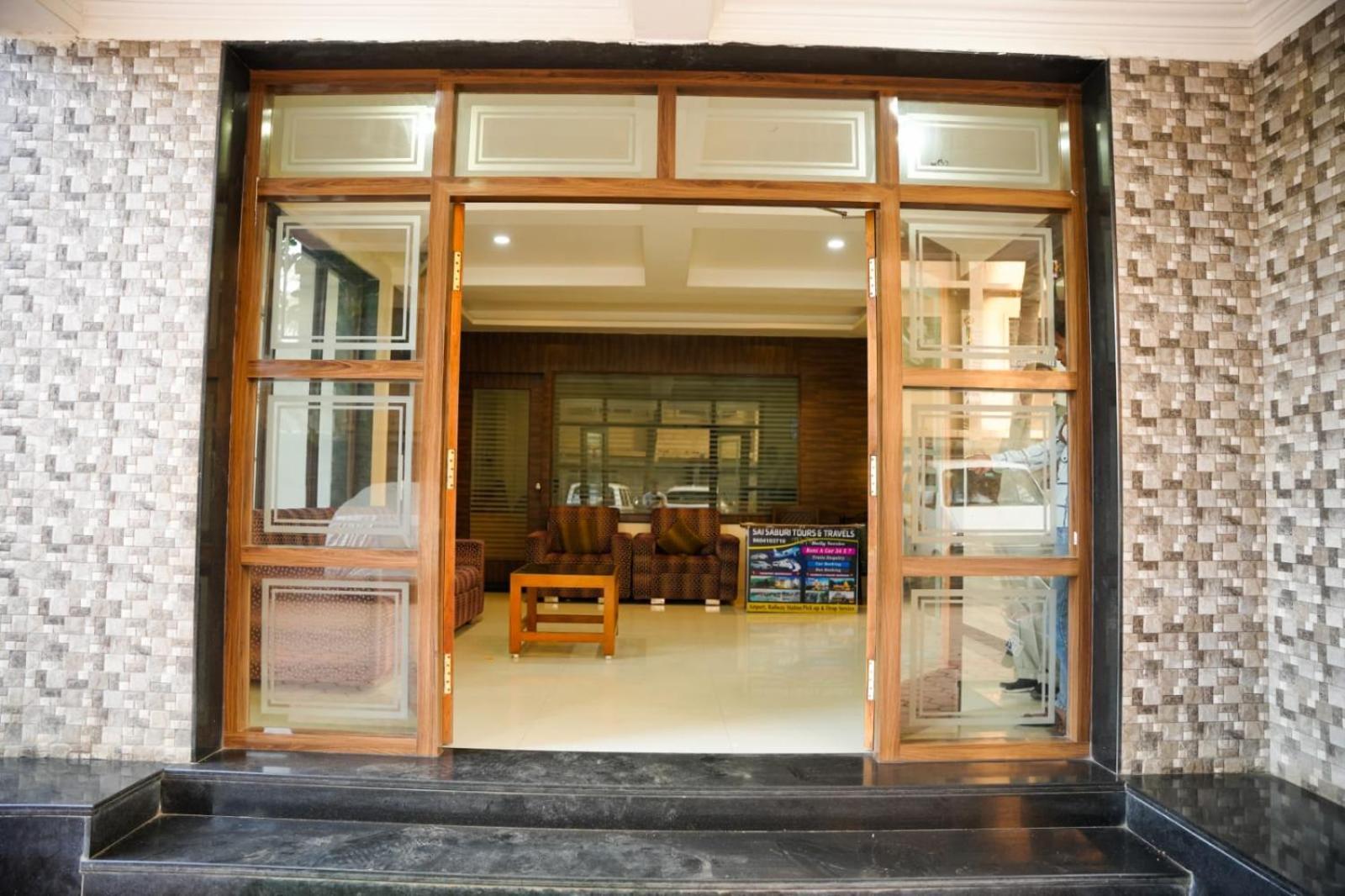 Hotel Sachidanand Shirdi Zewnętrze zdjęcie