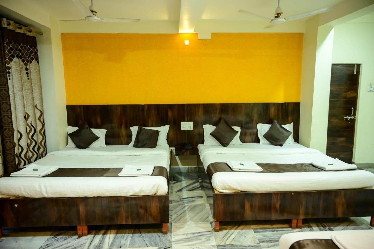 Hotel Sachidanand Shirdi Zewnętrze zdjęcie