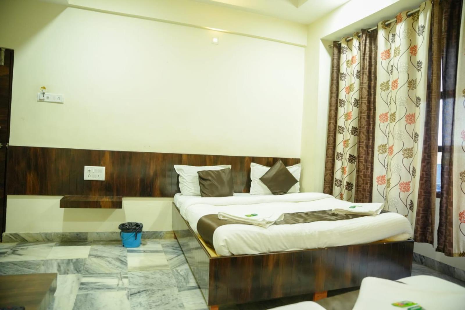 Hotel Sachidanand Shirdi Zewnętrze zdjęcie