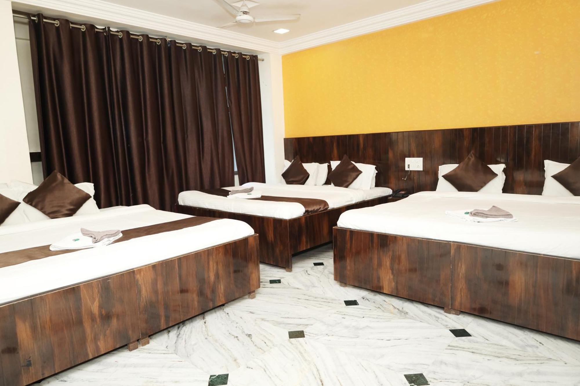 Hotel Sachidanand Shirdi Zewnętrze zdjęcie