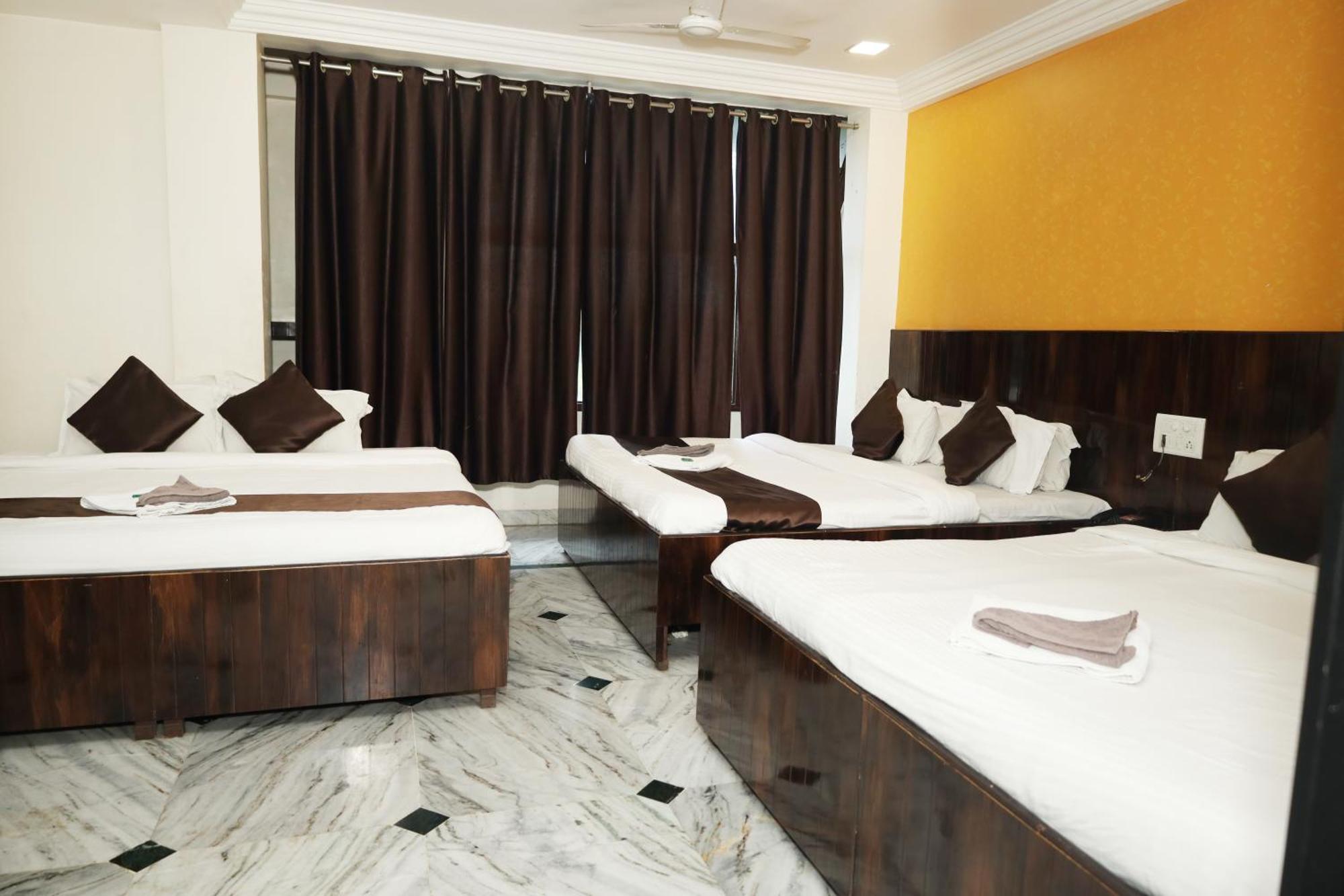 Hotel Sachidanand Shirdi Zewnętrze zdjęcie
