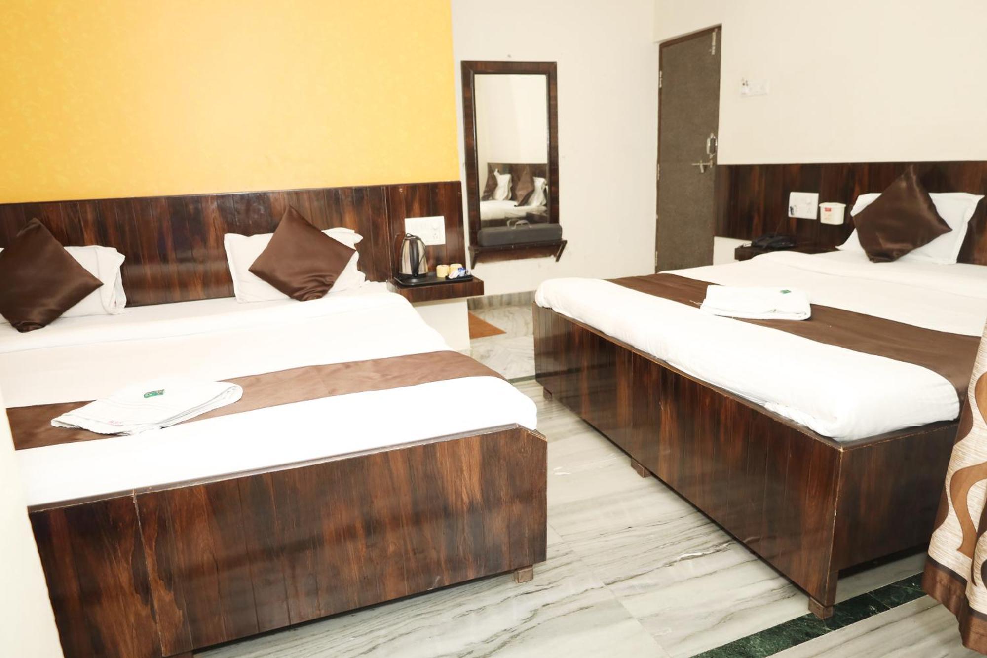 Hotel Sachidanand Shirdi Zewnętrze zdjęcie