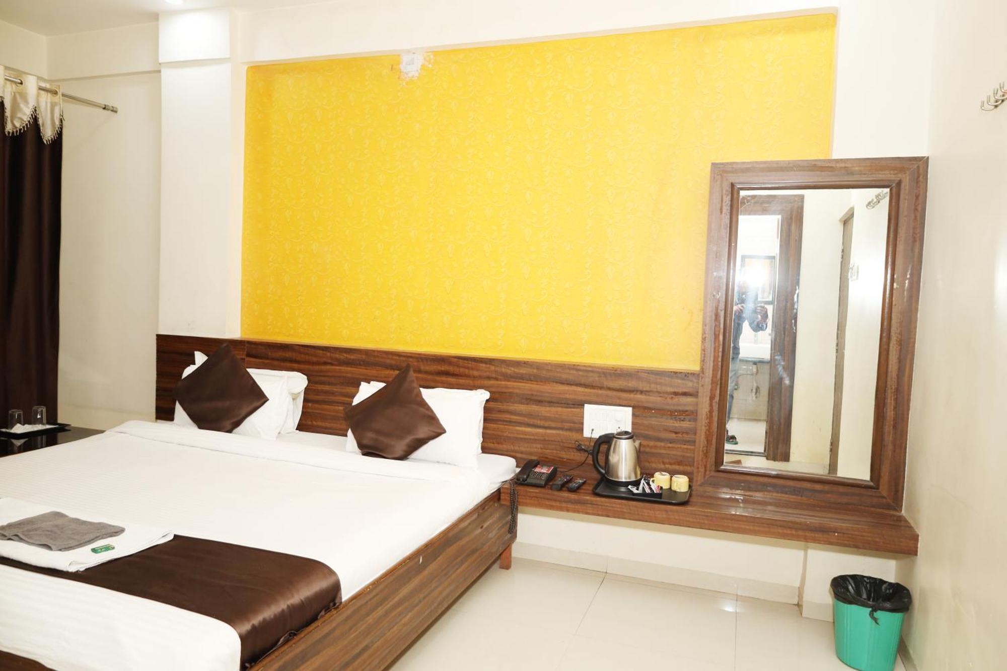 Hotel Sachidanand Shirdi Zewnętrze zdjęcie