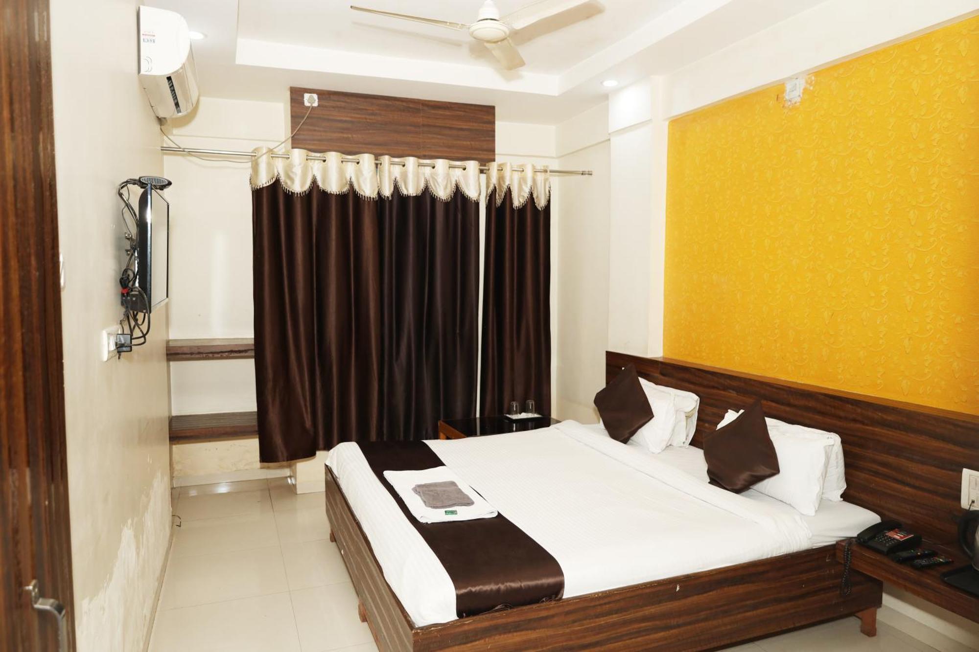 Hotel Sachidanand Shirdi Zewnętrze zdjęcie