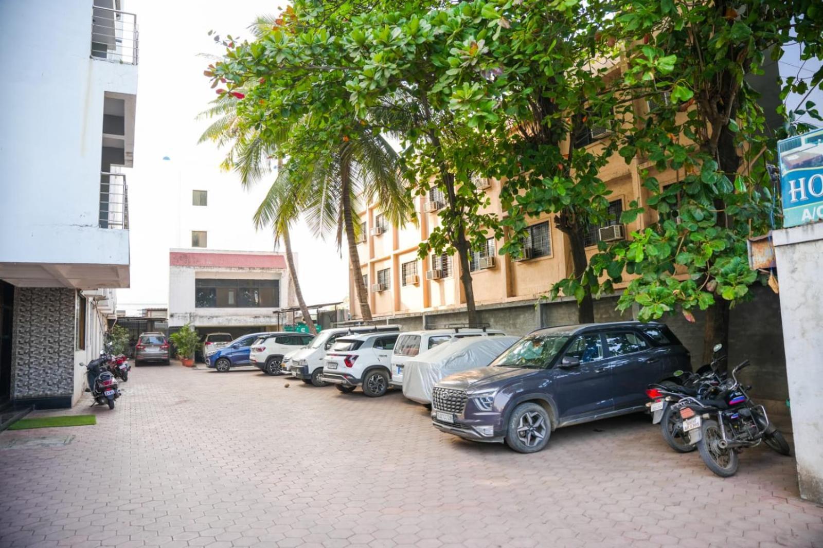 Hotel Sachidanand Shirdi Zewnętrze zdjęcie